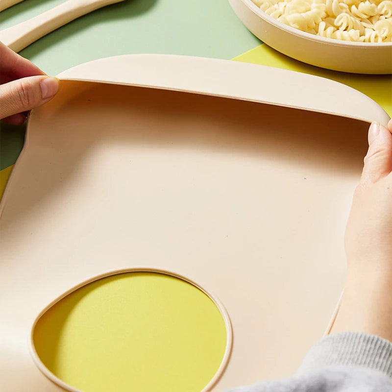 Bavoir souple imperméable ajustable pour bébé