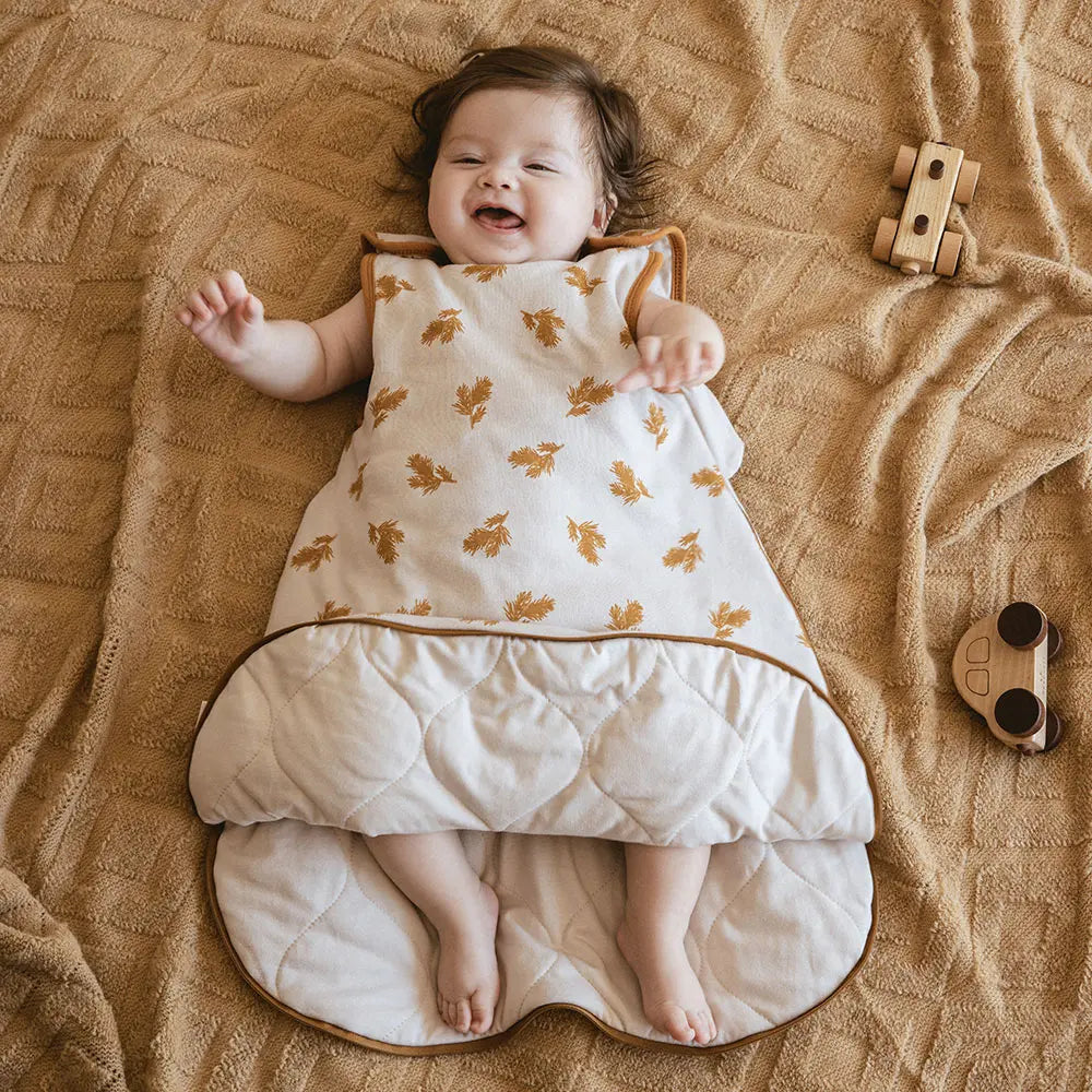 Bébé portant une gigoteuse en Coton